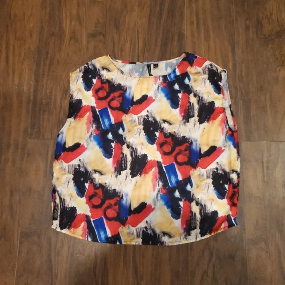 Sleeveless Patterned Print Blouse - Picture 3 of 5